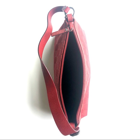 Gucci GG Pochette Shoulder Bag - Picture 6 of 12